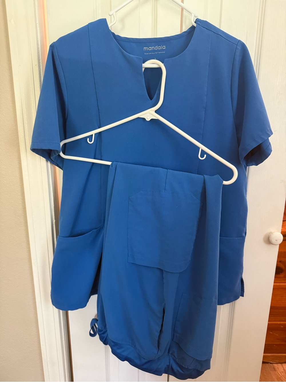 Mandala Scrubs Set Size Large P Blue Top Jogger Pants